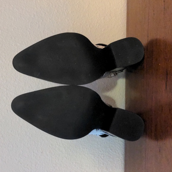 Justfab 'Dion' snake print chunk heel booties - Picture 5 of 6